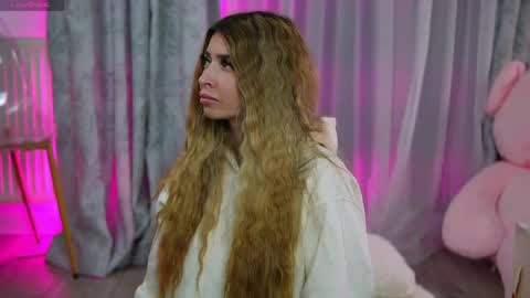 Eva online show from April 17, 11:07 pm