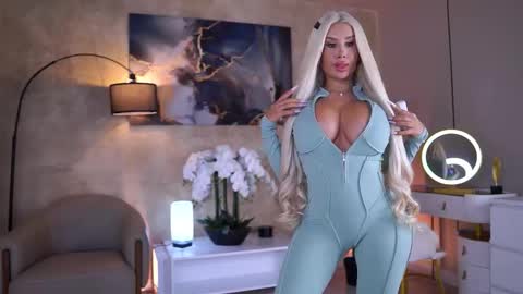 Eva online show from March 28, 9:03 pm