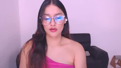 Snapshot of eve_rox18 chatting on December 5, 6:33 pm Eve Rox18 online show from December 5, 6:33 pm