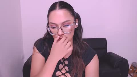 Snapshot of eve_rox18 chatting on January 29, 10:58 am Eve Rox18 online show from January 29, 10:58 am