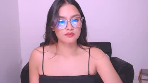 Snapshot of eve_rox18 chatting on December 23, 8:11 am Eve Rox18 online show from December 23, 8:11 am