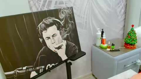 evelove online show from February 8, 6:22 pm