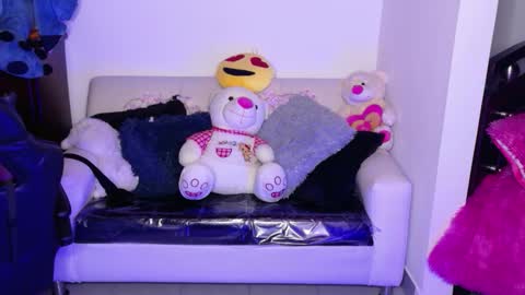 Evelyn online show from February 10, 10:51 am