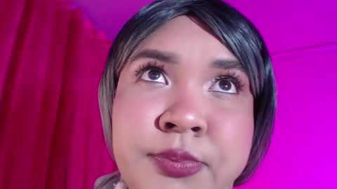 Evelyn Sandoval online show from February 22, 2:23 am