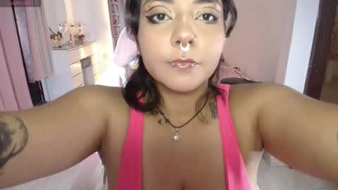  Evelyn  online show from May 8, 7:16 pm