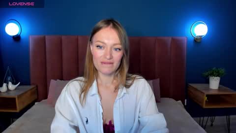 Evelyn online show from September 10, 1:38 am