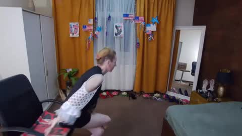evelynreagan online show from July 3, 6:41 am