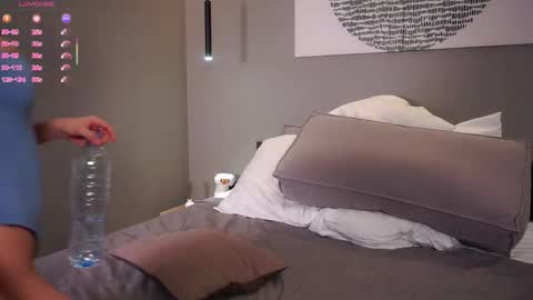 Anita online show from November 24, 6:04 am