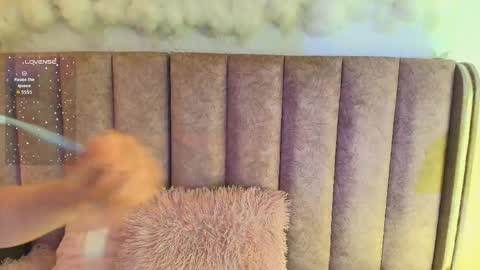 Evette online show from April 11, 12:39 am