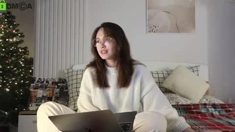 evi_woow online show from January 6, 7:56 pm