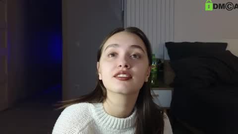 evi_woow online show from February 13, 9:50 pm