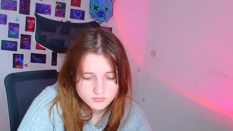 Evie online show from December 4, 11:38 pm