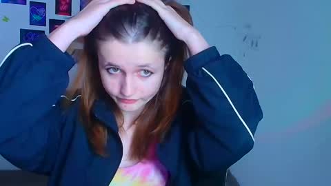 Evie online show from November 16, 6:19 pm