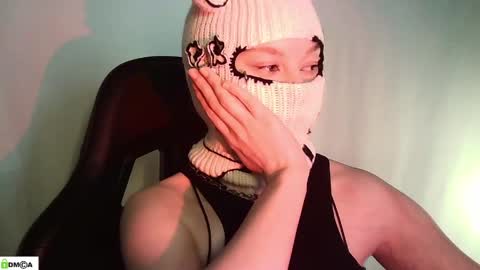 Renesme White Im here from Monday to Friday online show from May 1, 1:42 am