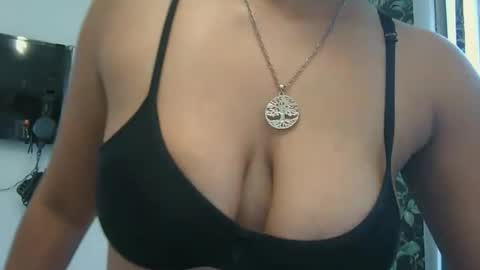 courtney online show from March 2, 6:03 am