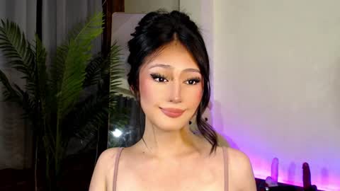 Candy  online show from December 17, 12:54 pm