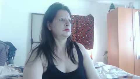 ExtasyMature online show from April 18, 9:01 am