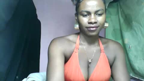 Fabriola9794 online show from April 15, 10:21 pm