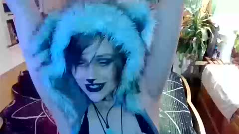 faewildflower online show from October 13, 5:21 am