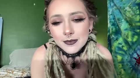 Fae online show from January 16, 4:19 am