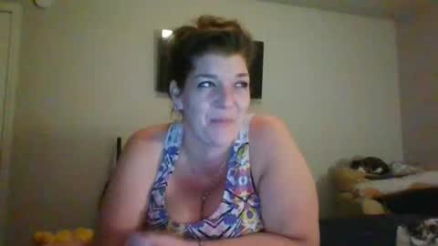 faidra mae online show from December 22, 2:39 am