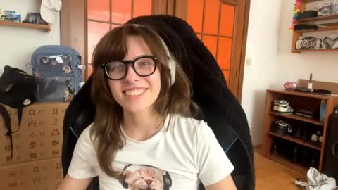 Loly online show from April 19, 11:43 am