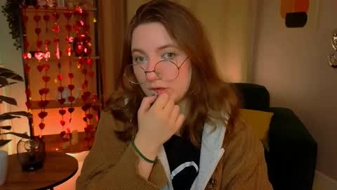 Tara online show from February 22, 9:26 pm