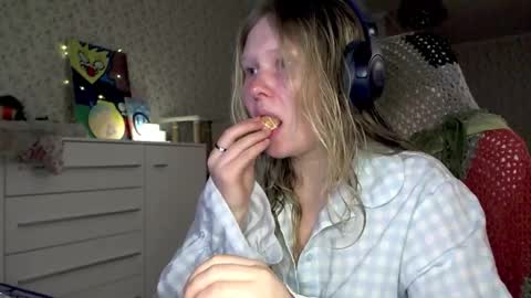 Arisha online show from October 31, 10:25 pm