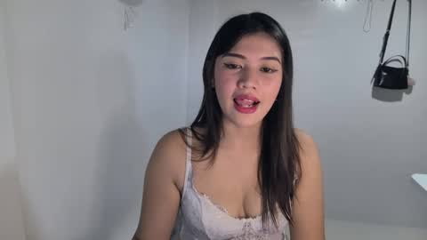 faithveronica130200134 online show from April 9, 6:19 am