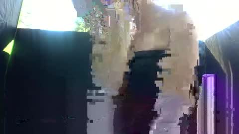 Snapshot of famousmaddyhazetv chatting on October 21, 12:03 am Maddy Haze online show from October 21, 12:03 am