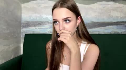 Anna Scovich online show from November 24, 12:40 pm