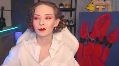 Fascinating   Eyes online show from February 19, 9:35 pm