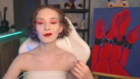 Fascinating   Eyes online show from February 4, 9:29 pm