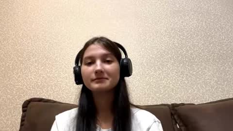 Snapshot of faustinabartosh chatting on October 19, 10:17 am Aurora 18yo online show from October 19, 10:17 am