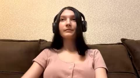 Aurora 18yo online show from January 9, 10:08 am