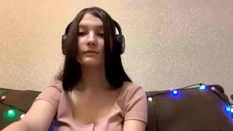Aurora 18yo online show from December 16, 8:31 am