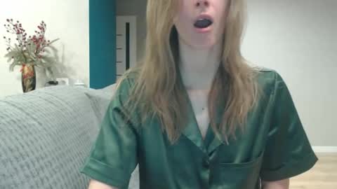 favoriteyour online show from February 5, 4:04 am