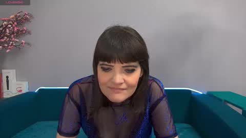 Laura online show from October 8, 2:49 am