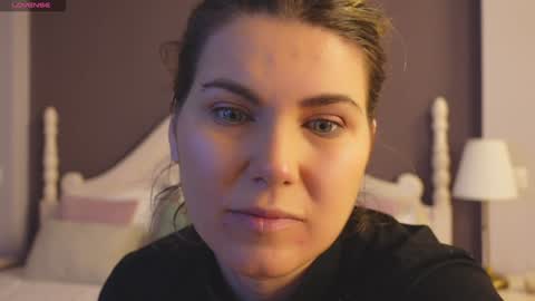 Snapshot of feliciakrige chatting on February 4, 8:38 pm FeliciaKrige online show from February 4, 8:38 pm