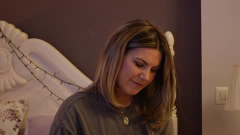 Snapshot of feliciakrige chatting on January 21, 8:32 pm FeliciaKrige online show from January 21, 8:32 pm