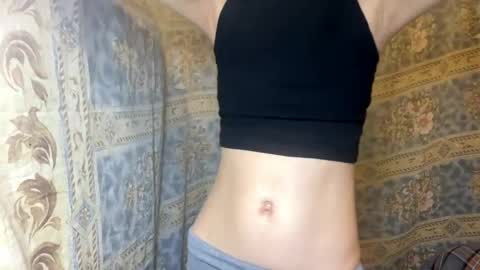 Lola online show from April 2, 9:12 pm