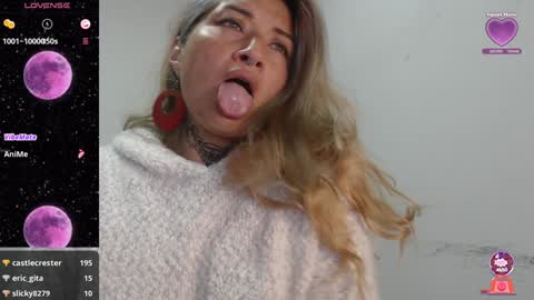 Snapshot of fenix_purple chatting on December 27, 6:31 pm FENIX online show from December 27, 6:31 pm