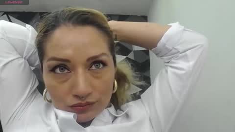 Snapshot of fenix_purple chatting on October 19, 10:45 pm FENIX online show from October 19, 10:45 pm