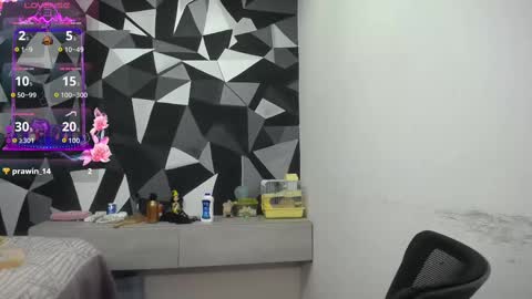 Snapshot of fenix_purple chatting on September 13, 1:46 am FENIX online show from September 13, 1:46 am