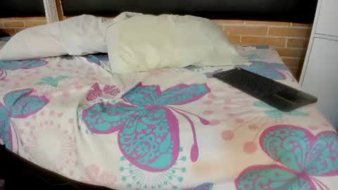 fer_florez online show from June 21, 8:35 pm