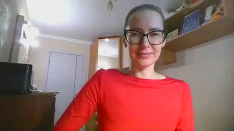 feraliss online show from November 22, 10:40 am