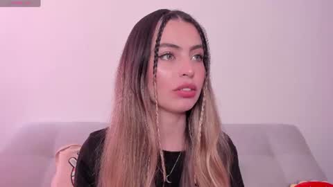 fernanda  online show from July 4, 5:09 pm