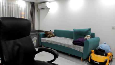 Snapshot of fetishcatalea chatting on January 13, 7:21 pm Catalea DM online show from January 13, 7:21 pm