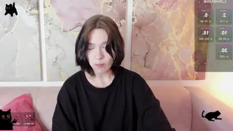 fiamoory online show from June 11, 1:49 am
