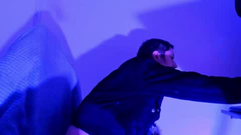   online show from February 15, 12:04 pm